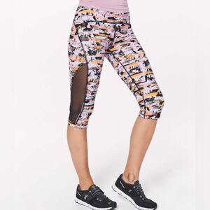 Lululemon Sun Runner tights/leggings Capri 17” pink+Orange Pattern Size 6
